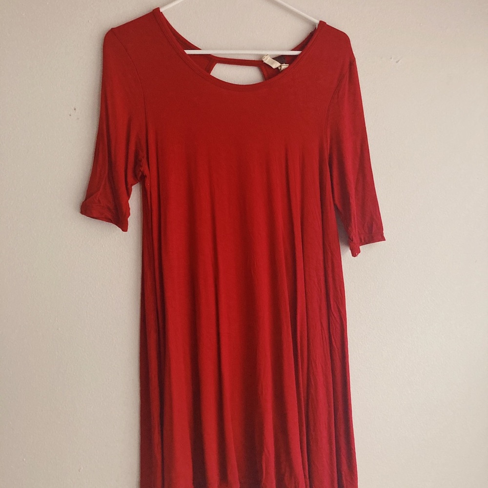 3/4 Sleeve Flowy Tunic with Open Back Detail
